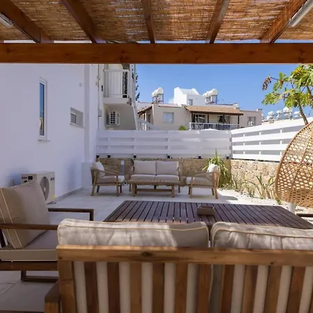 Bali-style One Bedroom | Lighthouse *